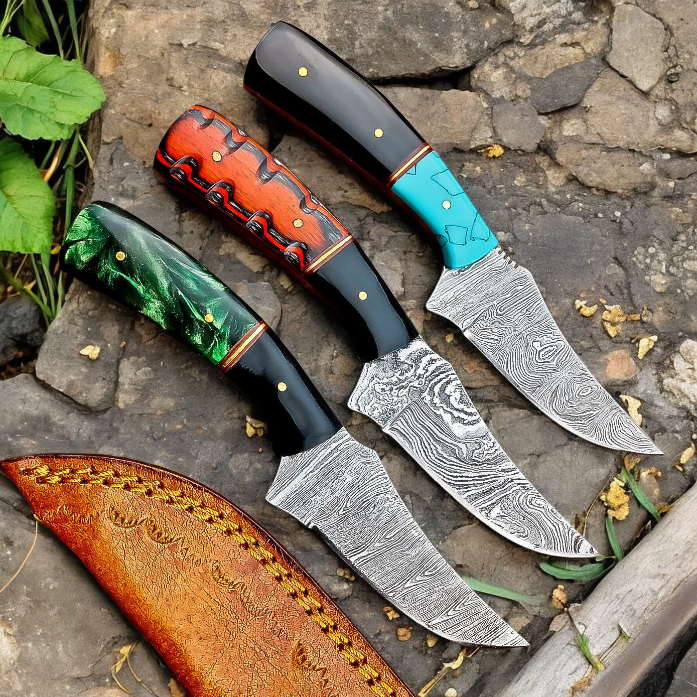 "TimberForge Damascus Hunting Knife – Premium Handmade Craftsmanship"